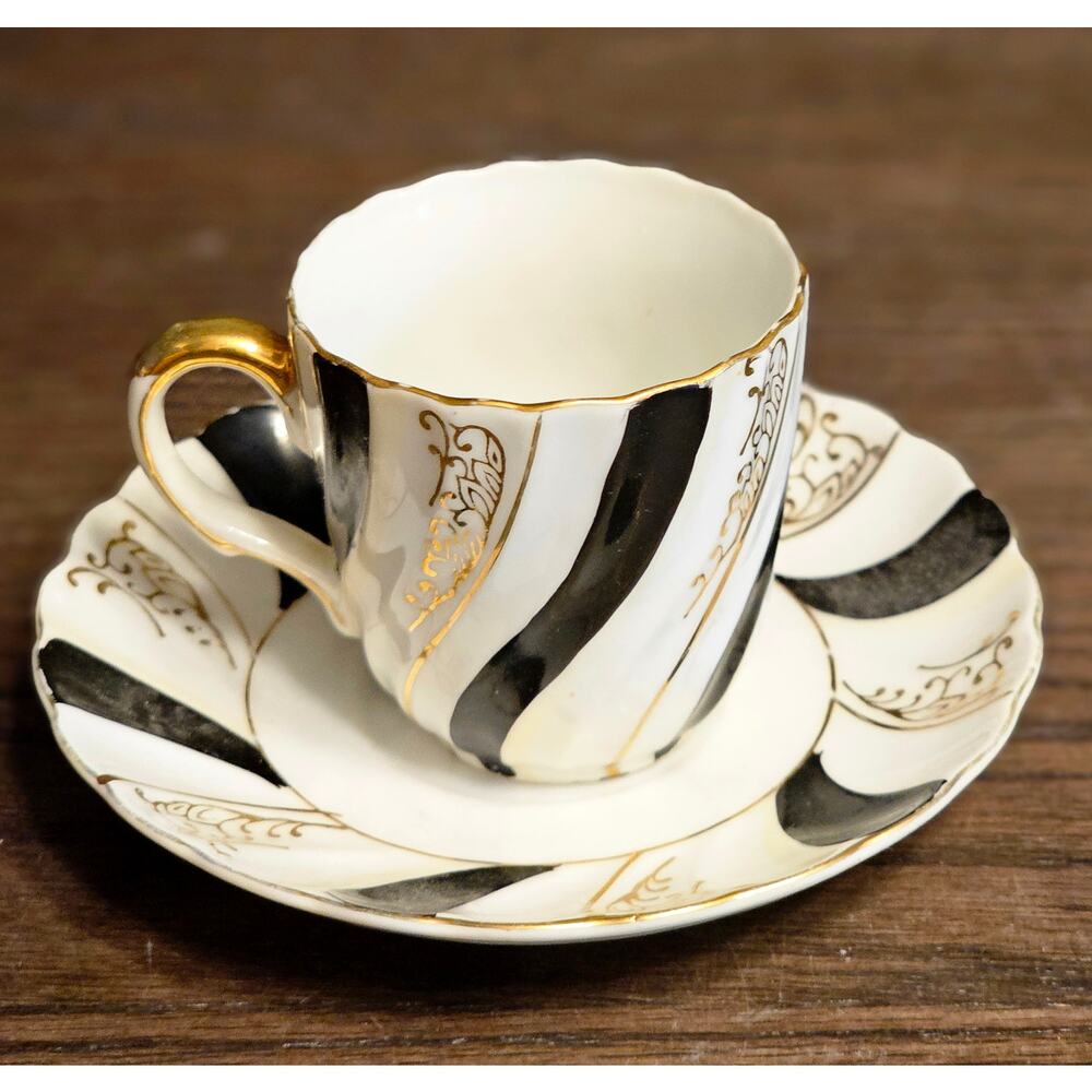 Vtg Black White Gold Trim Demitasse Cup Suacer Made in Occupied Japan 1945-1952